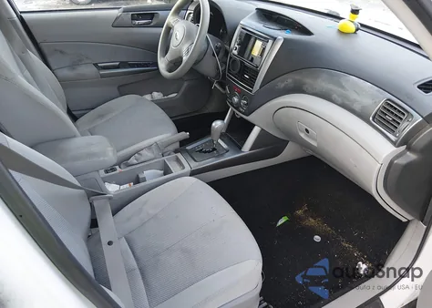 2011 Subaru Forester 2.5X Premium из США, поврежденный, VIN JF2SHADCXBH748689